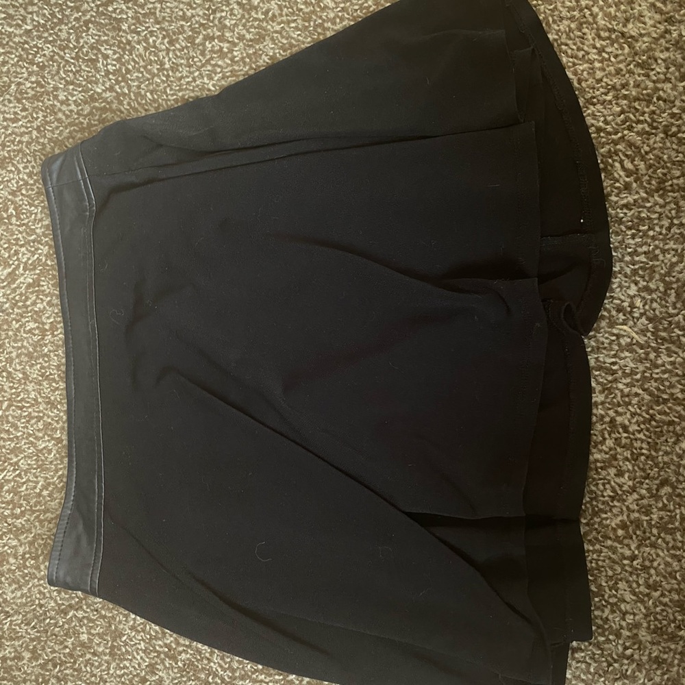 Black skater skirt 🌶